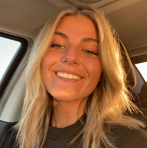 Meet your Posher, Eva